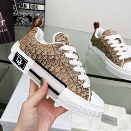 Dior Big tongue skate sneakers Women size: 35-41 men size: 39-45 note shoes size when you fill shipping address